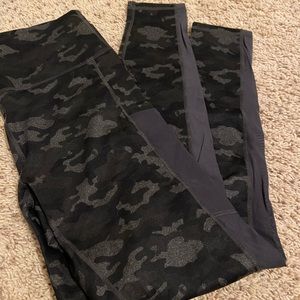 Fabletics leggings camo